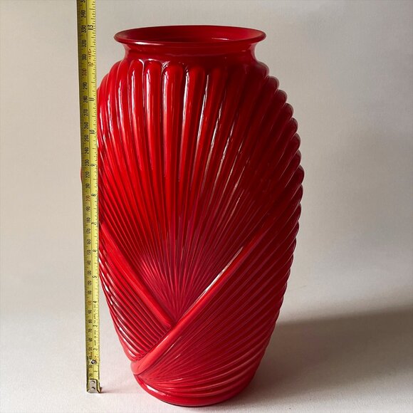 Vintage Anchor Hocking Red Glass Vase Art Deco Ribbed Draped Pleated 12.5” Tall - Picture 9 of 13